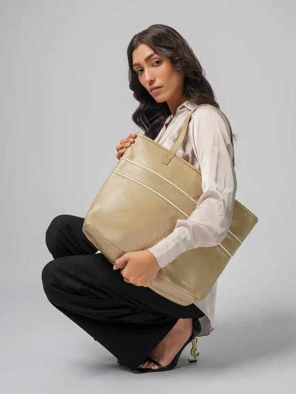 Elegant-Woman-Holding-Aria-Carry-Tote-Bag-Cahlah