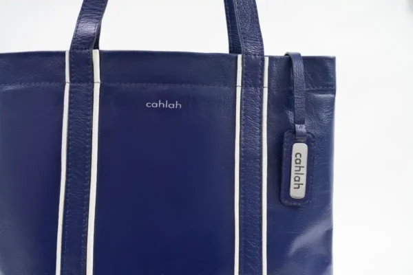 Luxe-Work-Leather-Tote-Bag-Navy-Closeup-Cahlah-Australia