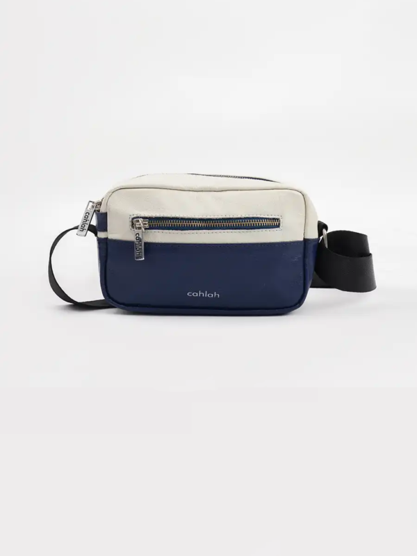 The-Explorer’s-Route-Sling-bag-Navy